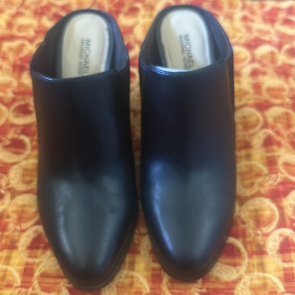 Michael Kors Shoes Closed Toe heel Size 7.5M - Picture 4 of 15